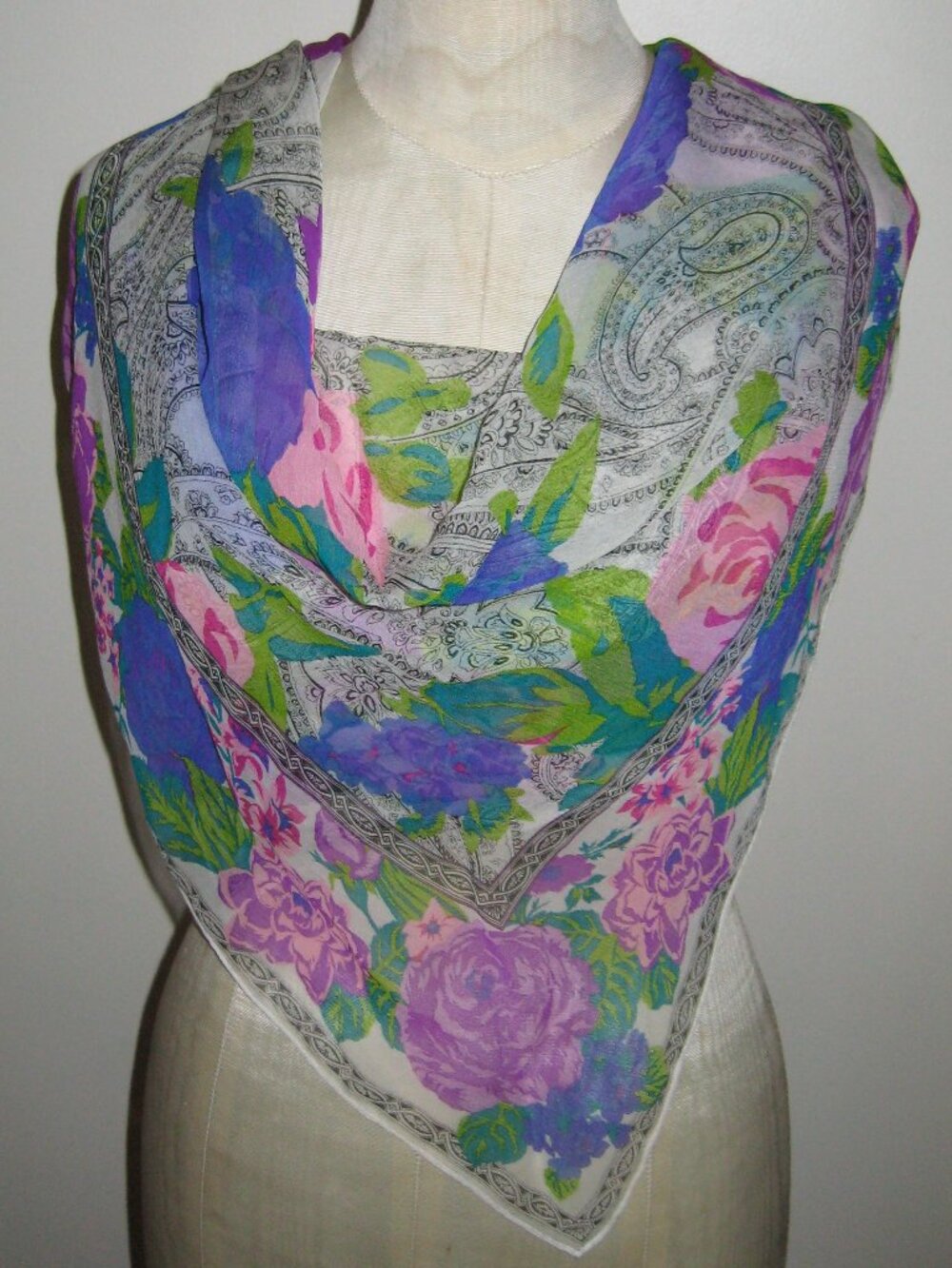 Liz Claiborne silk chiffon floral paisley print logo square scarf